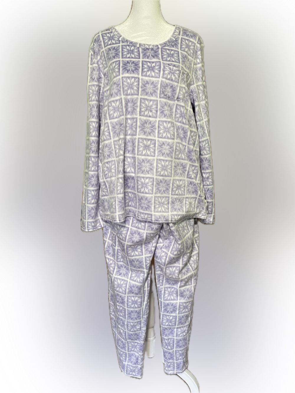 croft & barrow Lavender Snowflake Grid womens Pajama Set - Purple & White